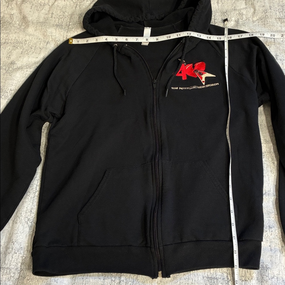 Official Tom Petty & Heartbreakers 40th Anniversary Tour Black Hoodie; Size: M - Picture 7 of 8